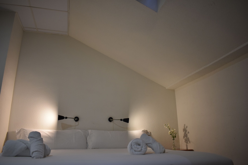 Triple Room (Abuhardillada)