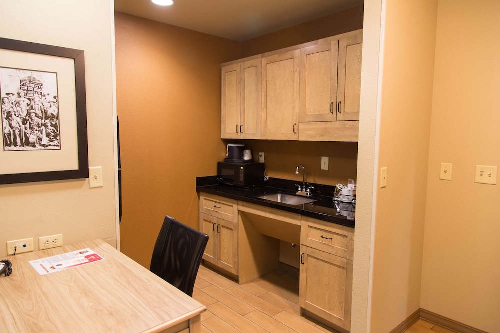 Suite, Accessible, Non Smoking - Photo 6