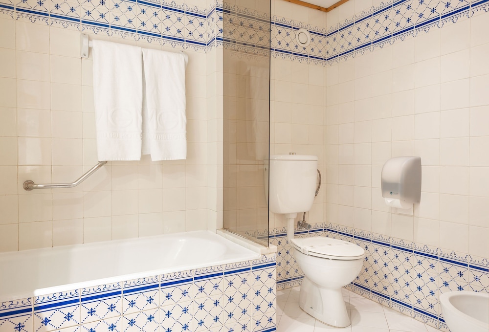 Deluxe Quadruple Room - Photo 4