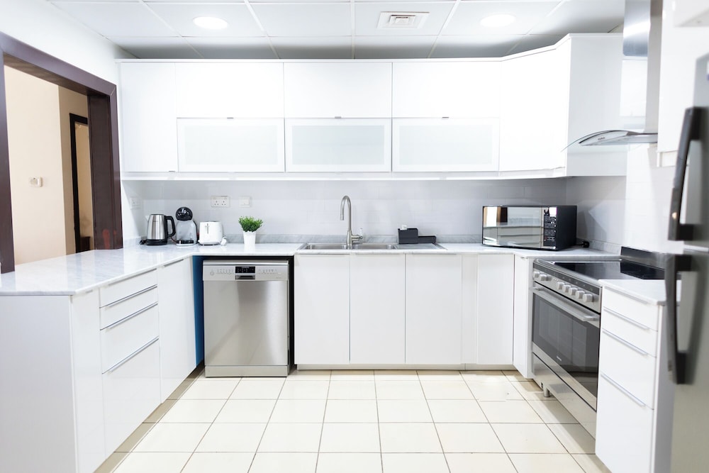 Luxury Apartment, 4 Bedrooms, Balcony, Sea View photo 3