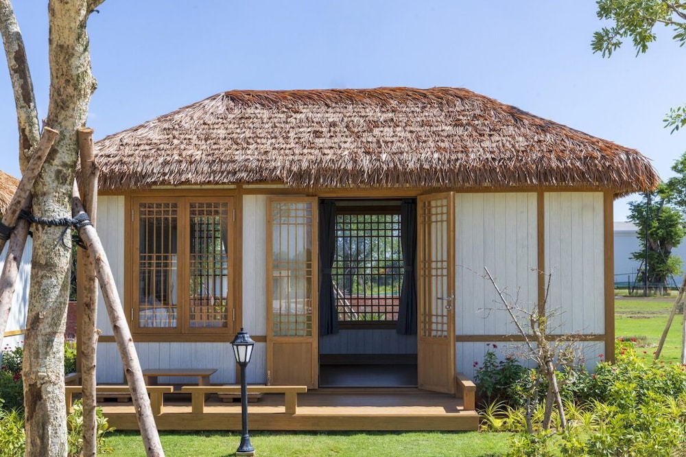 Twin Bungalow - Photo 13