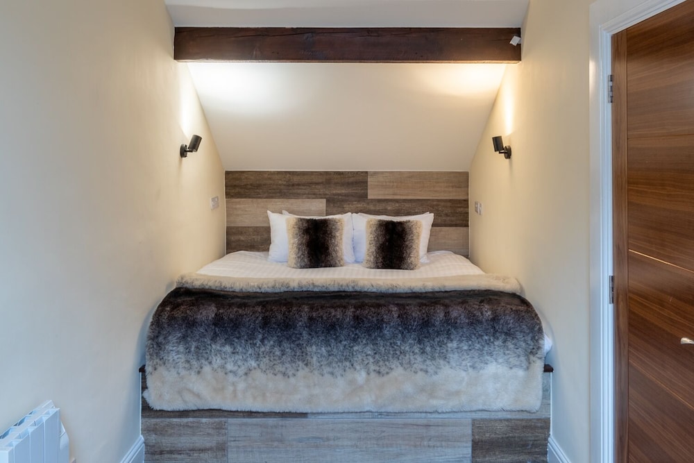 Two Bedroom First Floor Apartment on Two Levels with Built in Beds (Duplex) photo 2