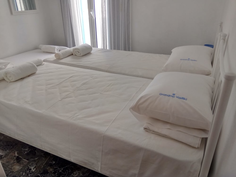 Basic Double Room, 1 Bedroom, City View photo 1