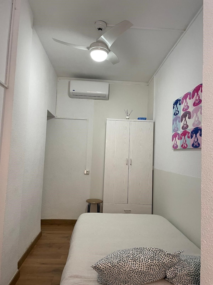 Habitación Básica, 1 Cama Individual, Vista a la Ciudad