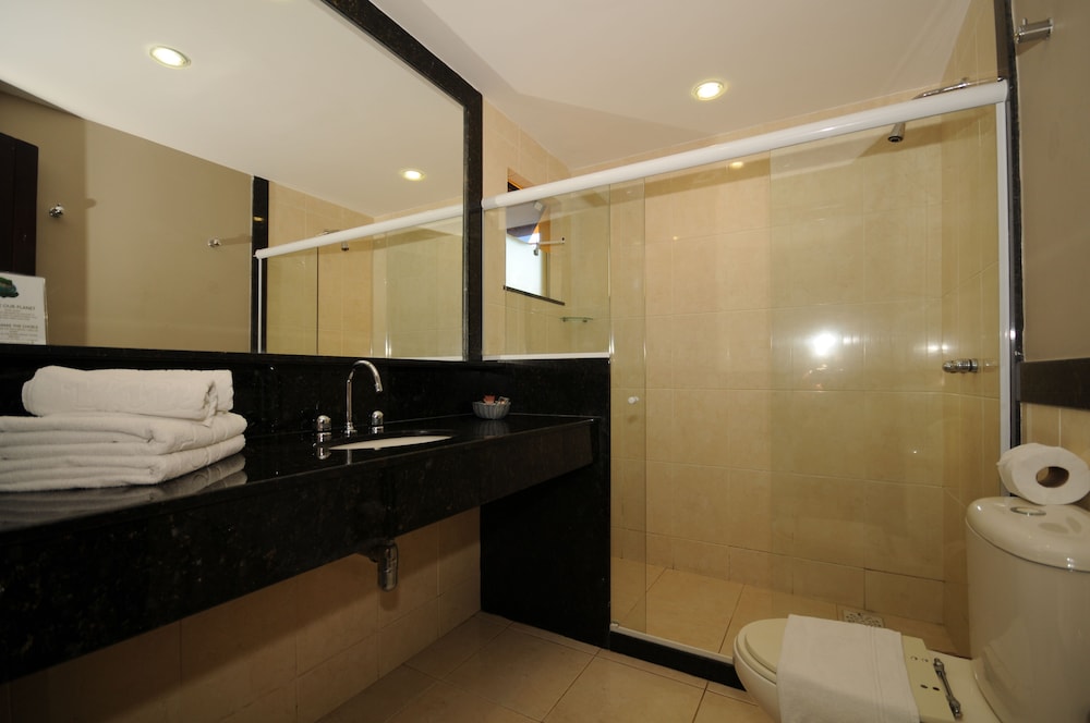 Room (Master) - Photo 25