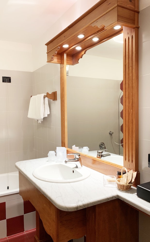 Suite - Photo 5