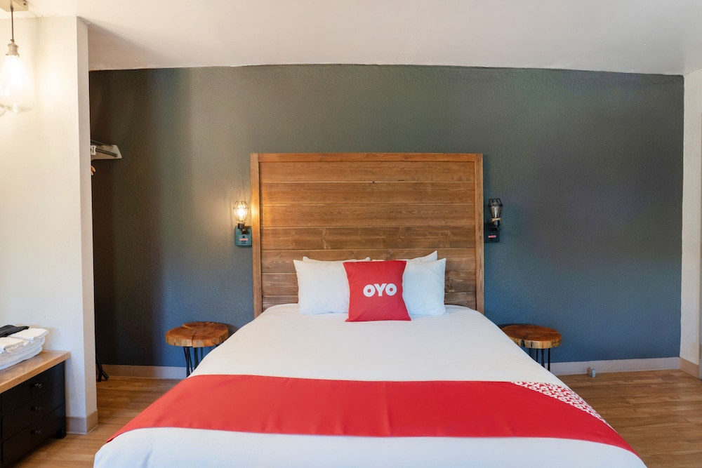 Premium Room, 2 Queen Beds - Photo 3