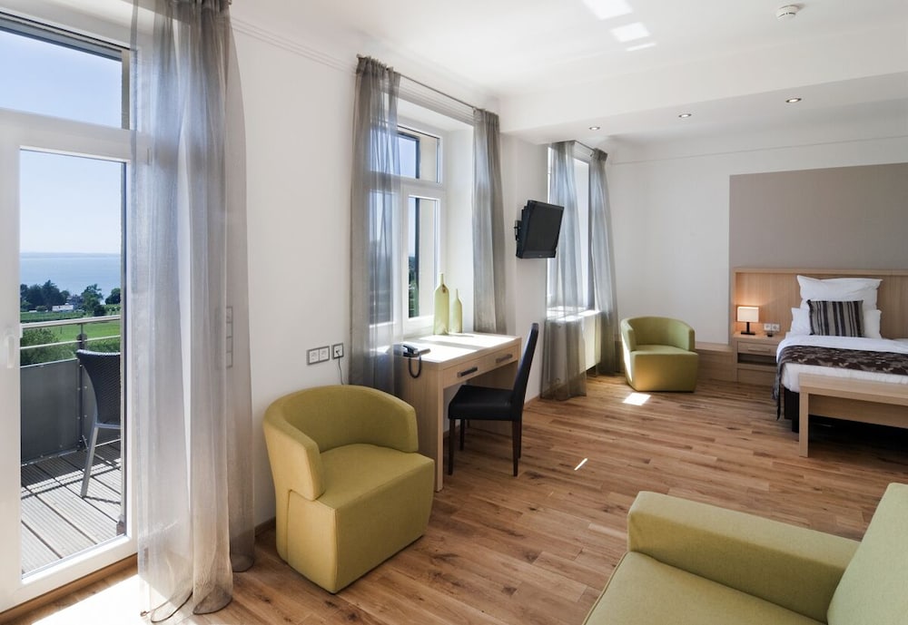 Premium Double Room, Balcony, Lake View photo 1