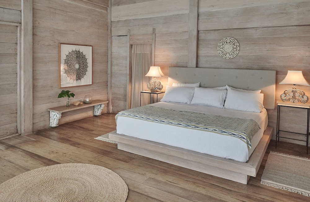 Luxury House photo 2