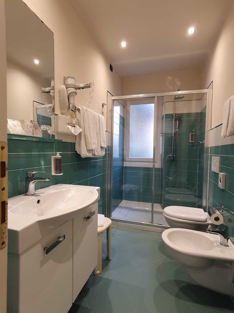Double Room, Balcony - Photo 3