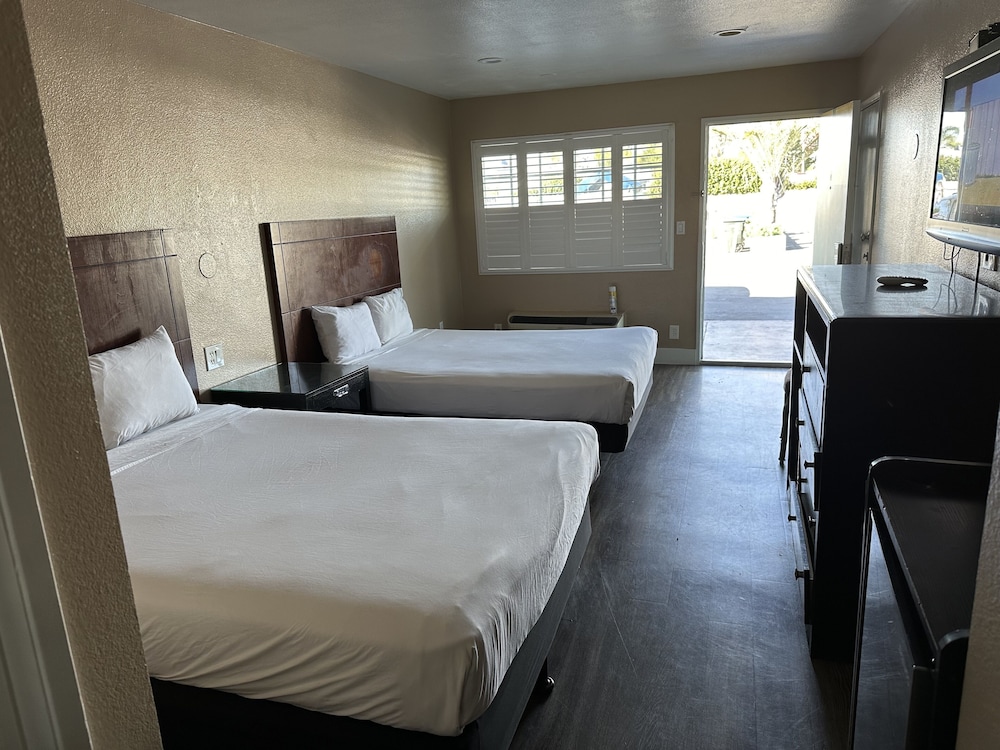 Room, 2 Queen Beds