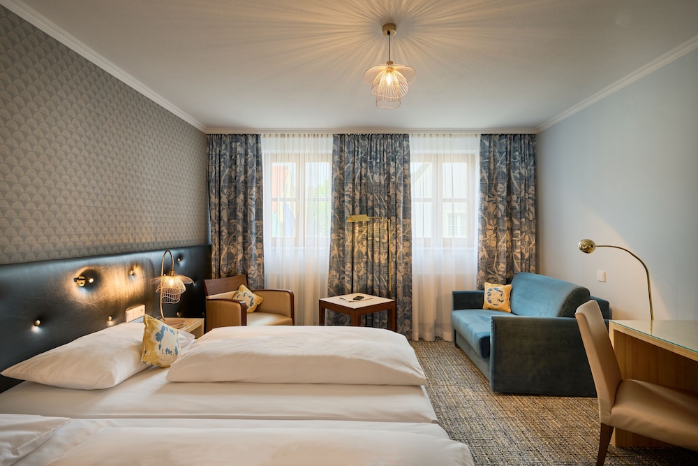Double Room - Photo 13