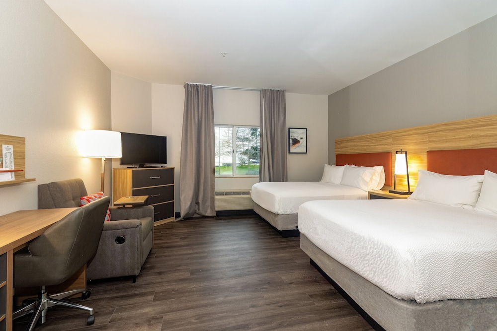 Suite, 1 King Bed - Photo 9