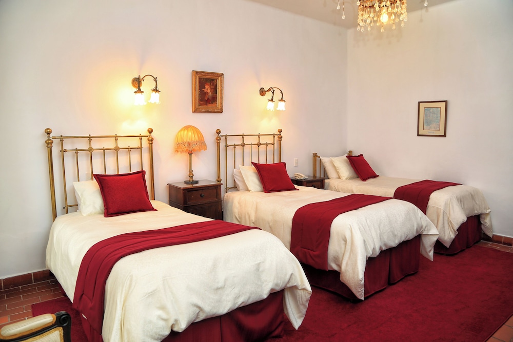 Deluxe Triple Room, 1 Bedroom, Private Bathroom
