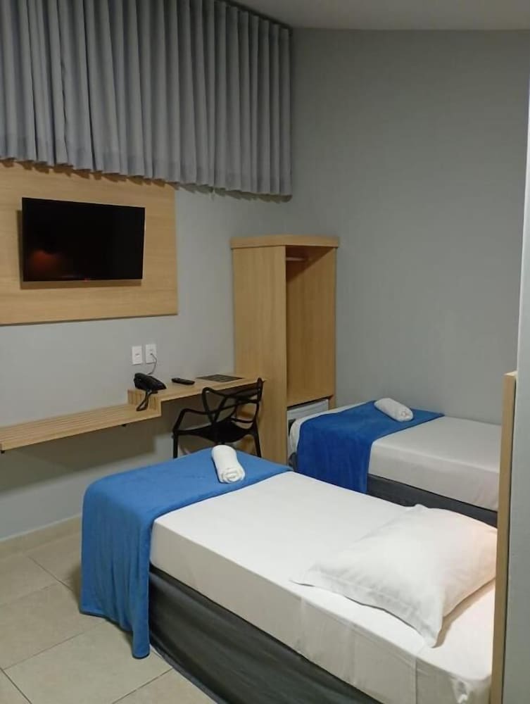 Standard Triple Room, 3 Twin Beds photo 2