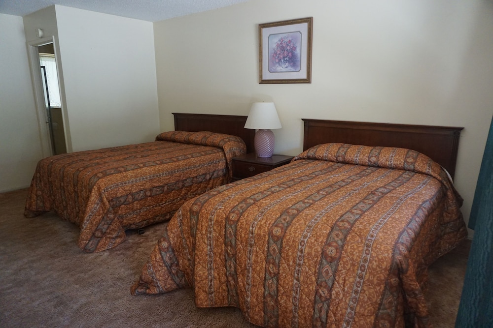 Standard Room, 2 Double Beds photo 1