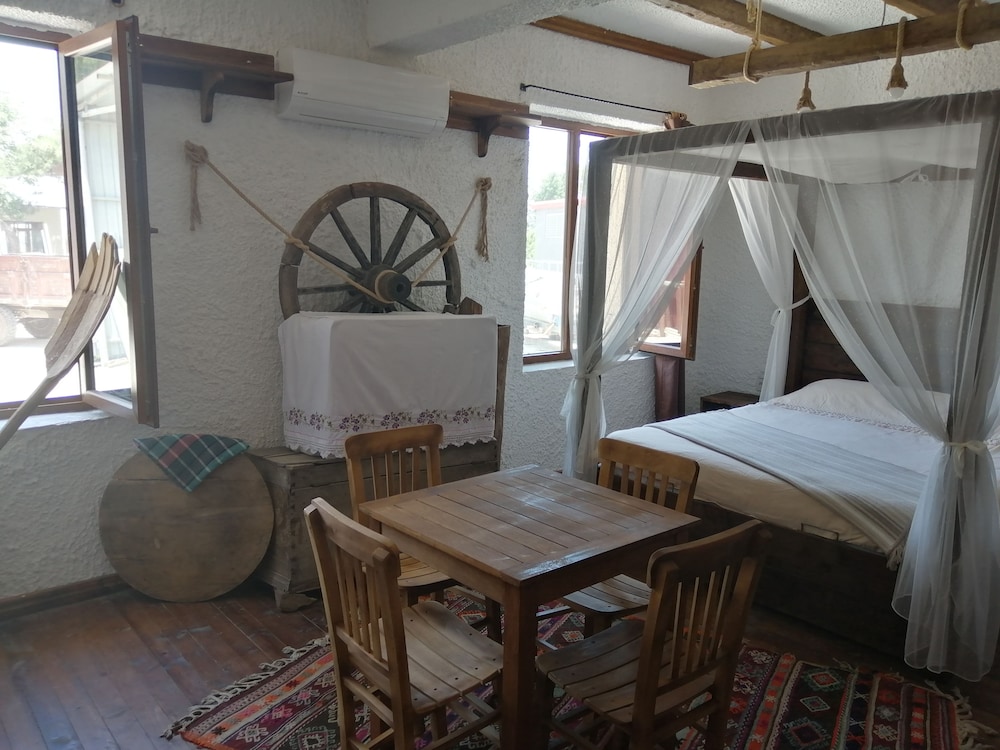 Classic Room, Accessible, Non Smoking photo 2