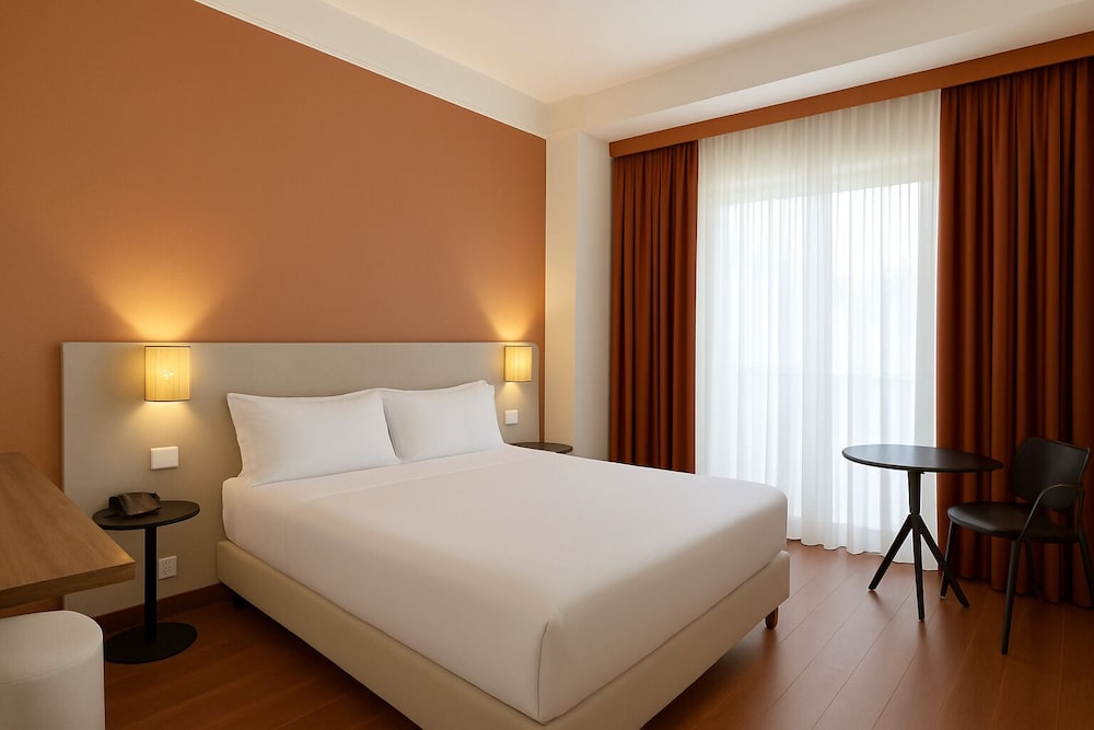 Basic Single Room - Photo 1