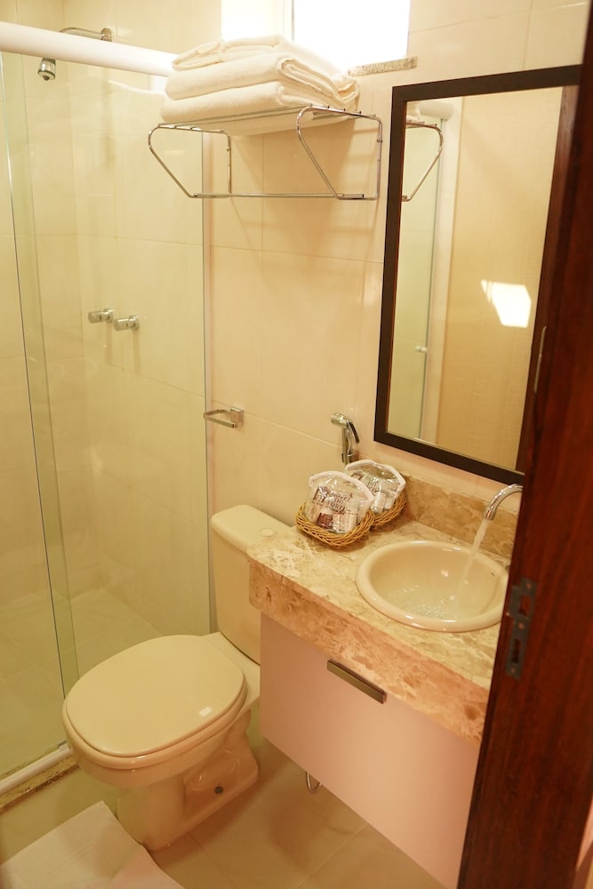 Standard Twin Room - Photo 2