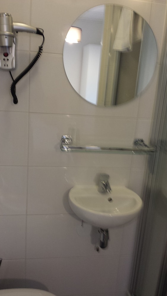 Basic Room photo 3