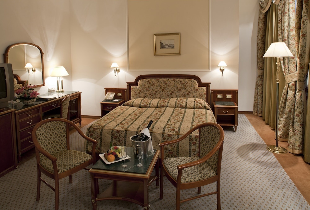 Standard Double Room - Photo 3