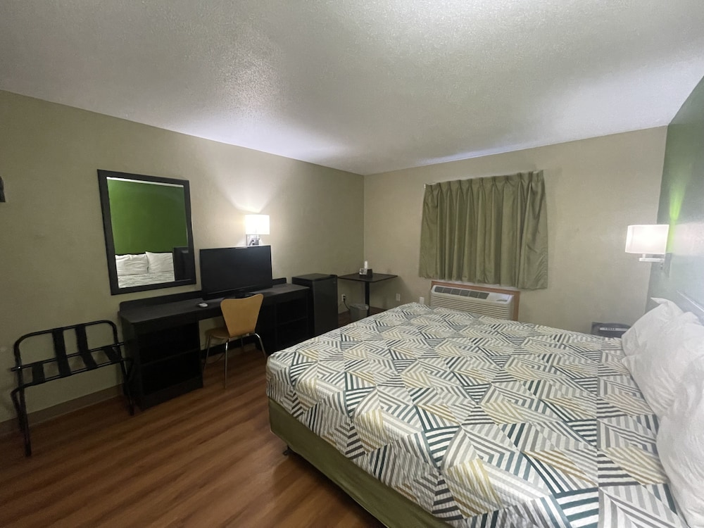 Room, 1 Queen Bed photo 1