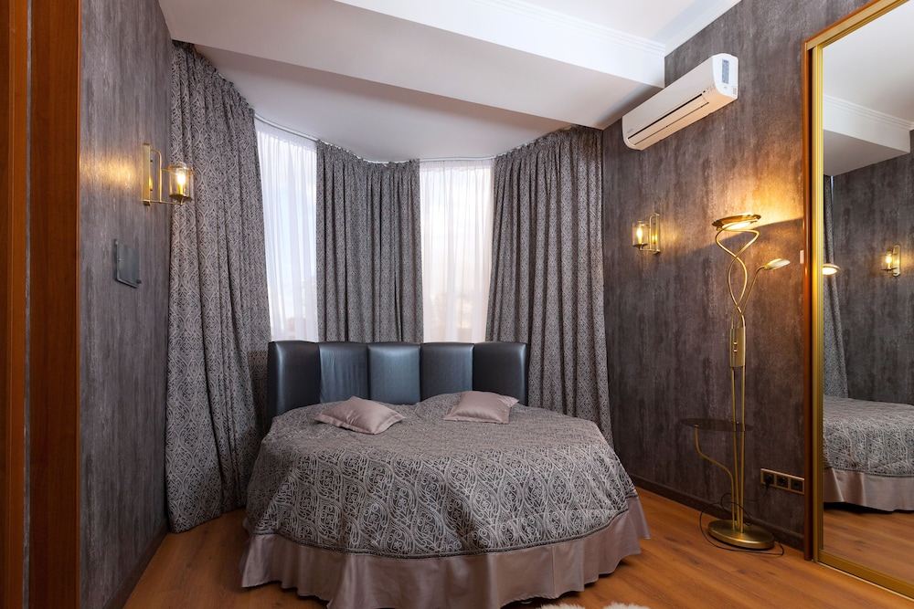 Junior Suite, Jetted Tub photo 1