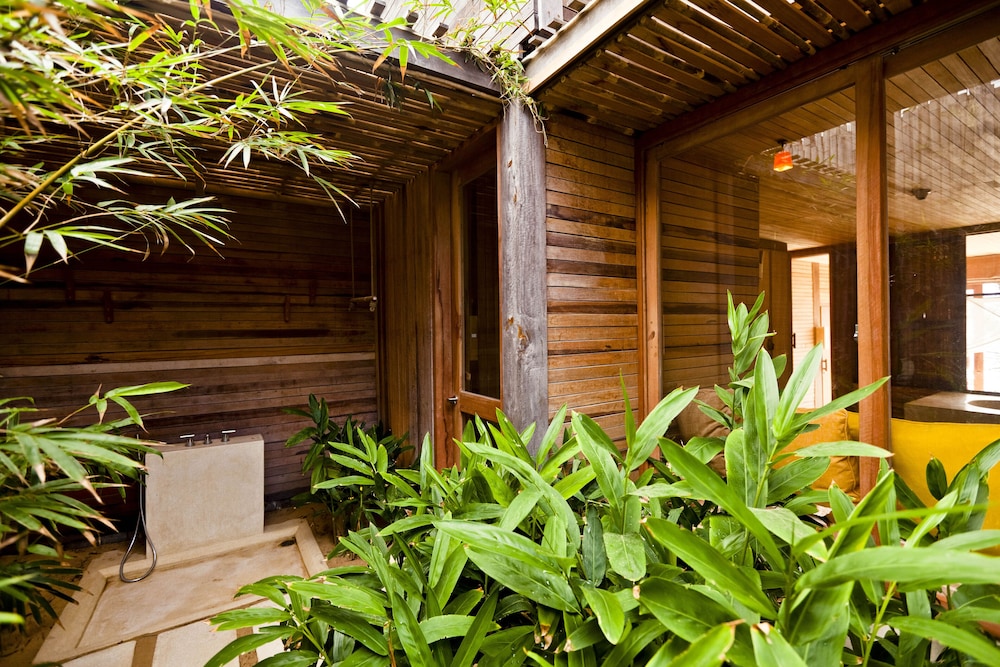 Beachfront Deluxe Pool Villa - Photo 6