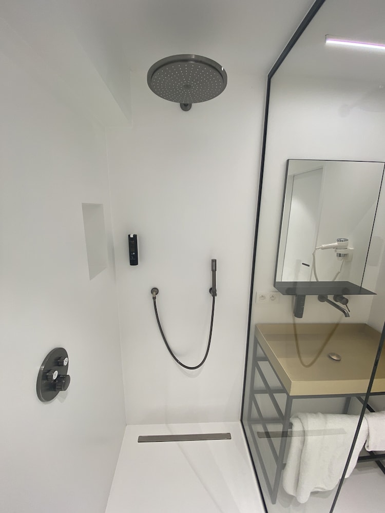 Deluxe Twin Room - Photo 2