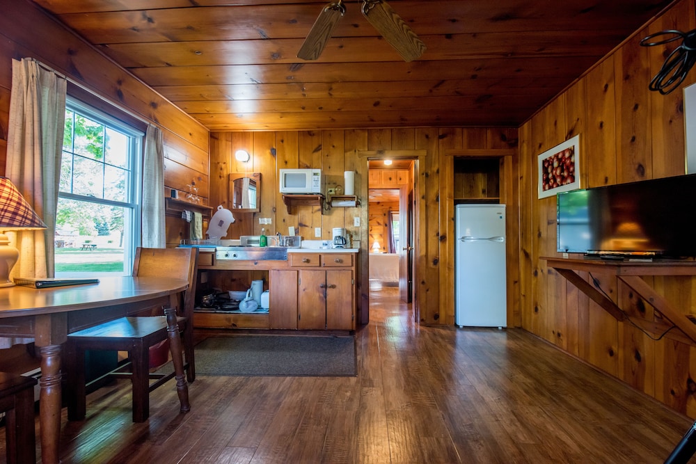 Romantic Suite, 1 Queen Bed, Kitchenette