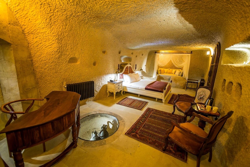 Deluxe Double Room, Multiple Beds photo 2