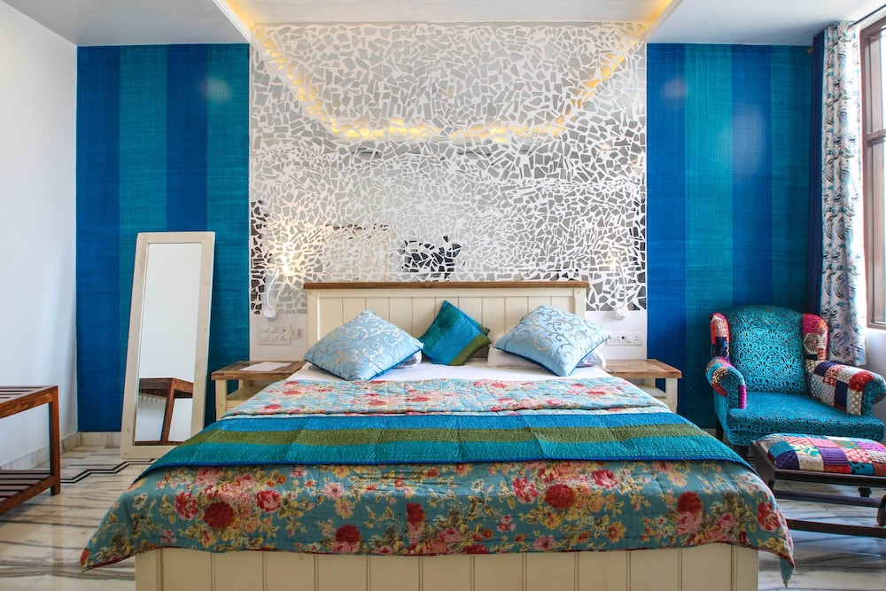 Super Deluxe Room - Photo 6