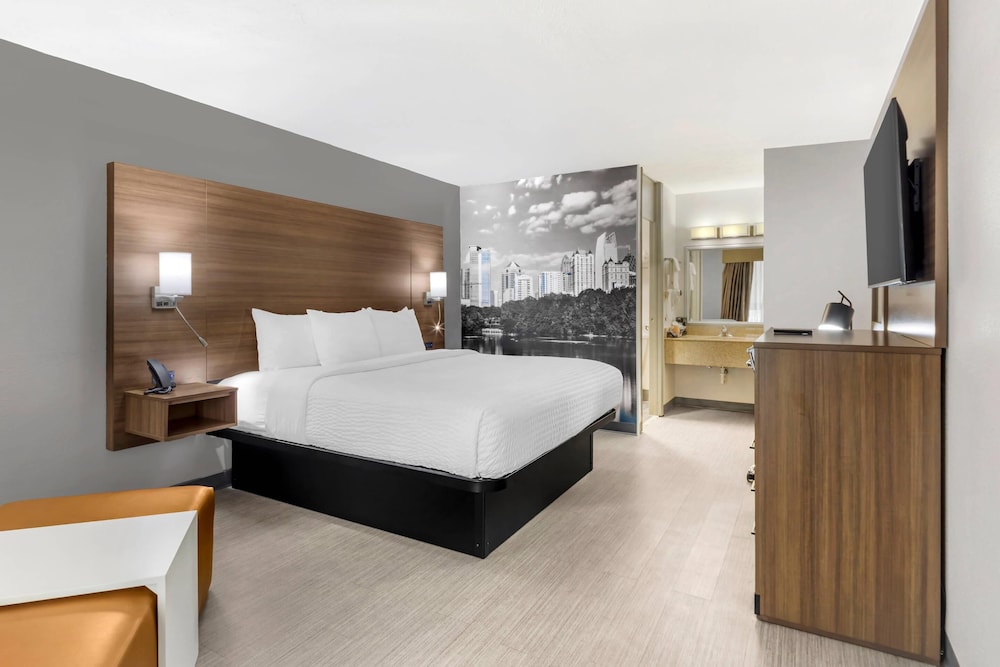 Room, 1 King Bed, Accessible, Smoking photo 3