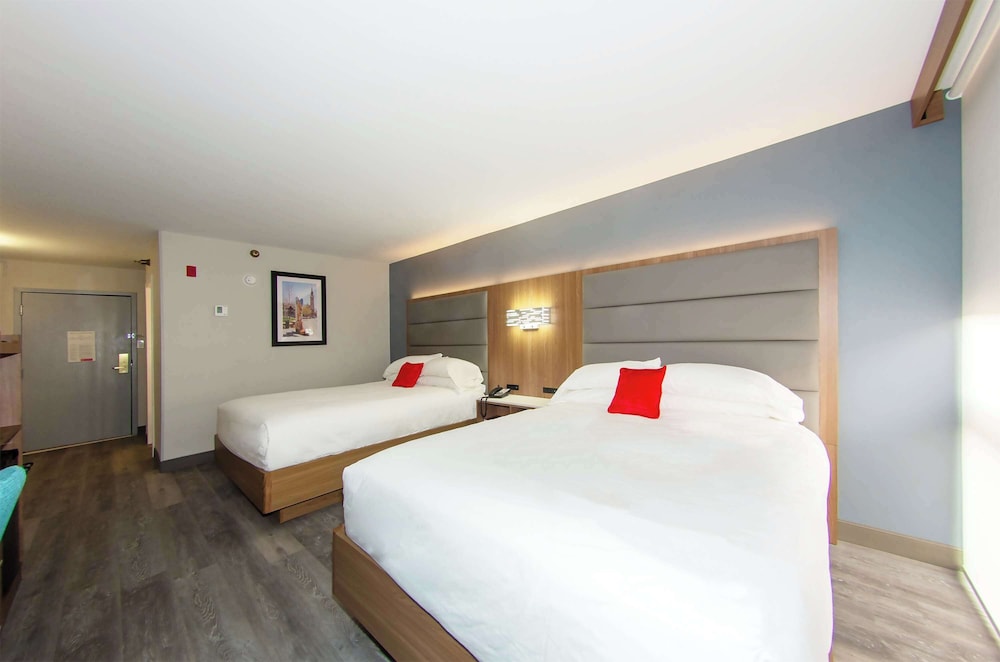 Deluxe Room, 2 Queen Beds photo 1