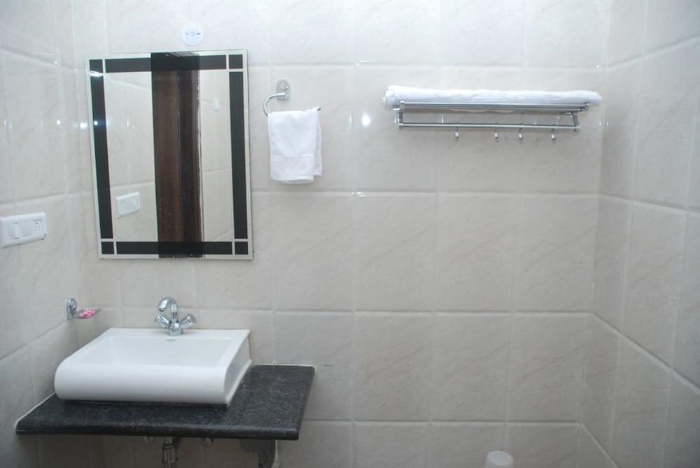 Deluxe Room, 1 Double Bed, Non Smoking photo 2