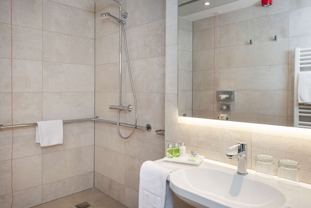 Standard Room - Photo 11