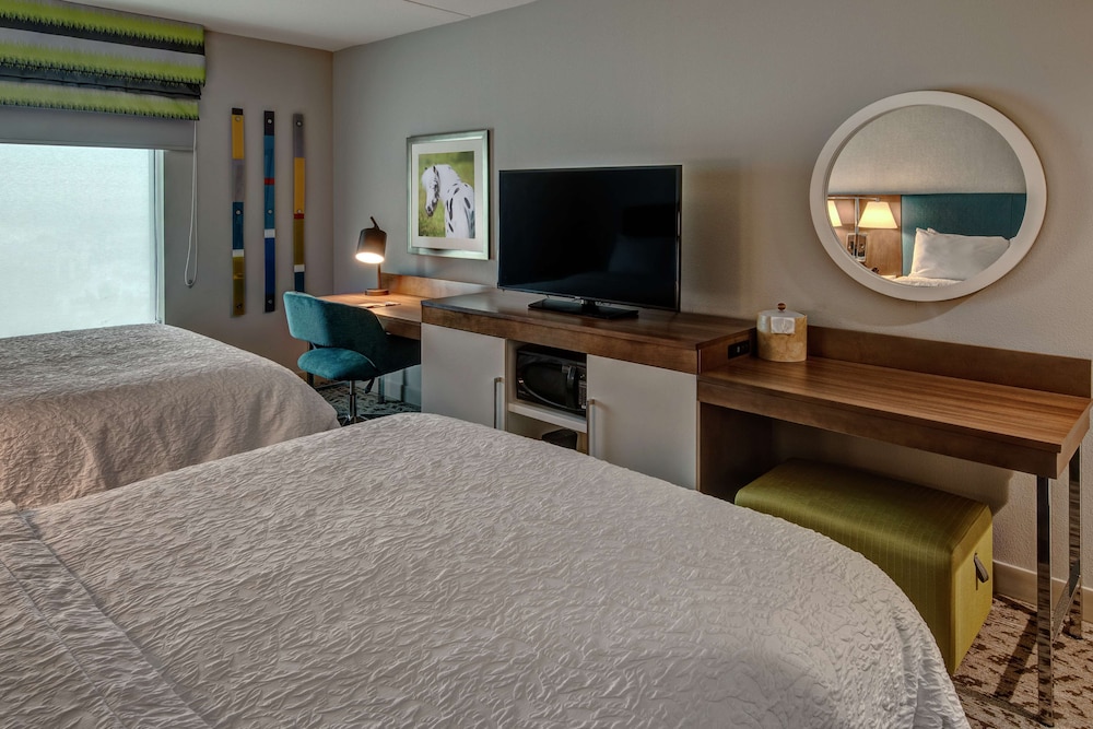 Room, 2 Queen Beds, Accessible (Hearing) photo 1