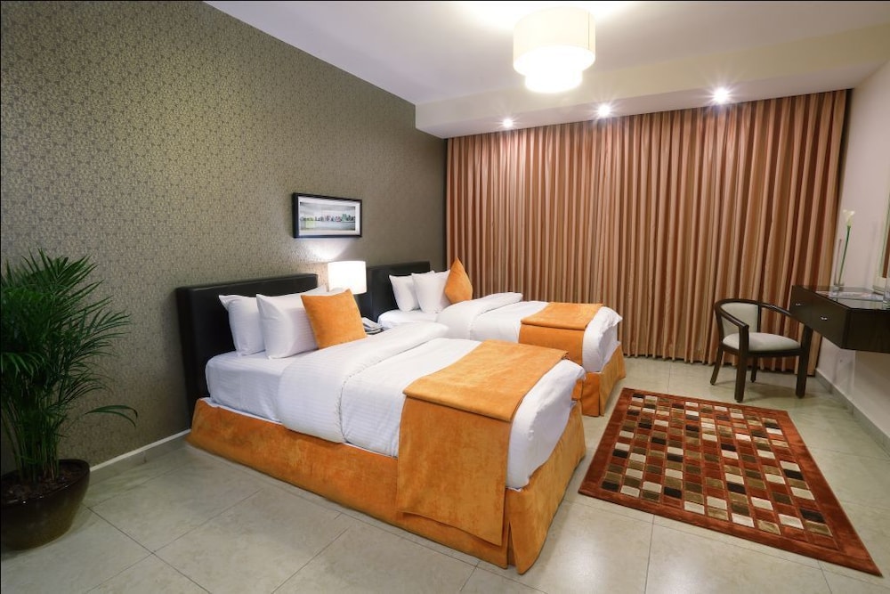Suite, 2 Bedrooms, City View