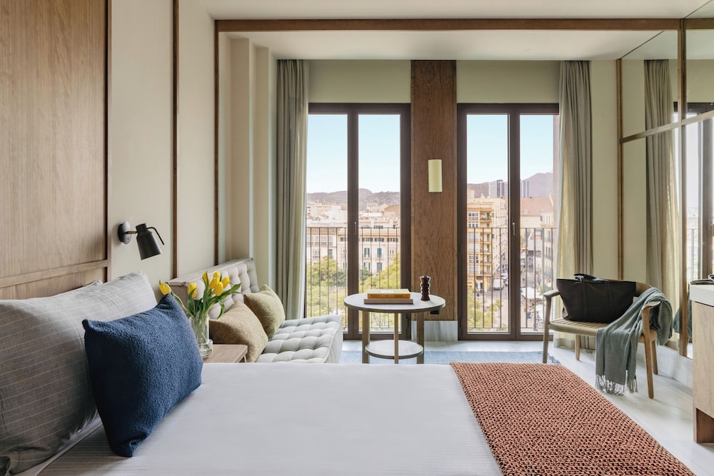 Superior Room, Connecting Rooms (ME)