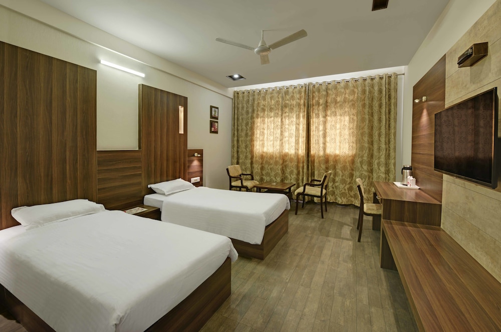 Luxury Room, 1 Double Bed, Accessible, Garden View photo 1