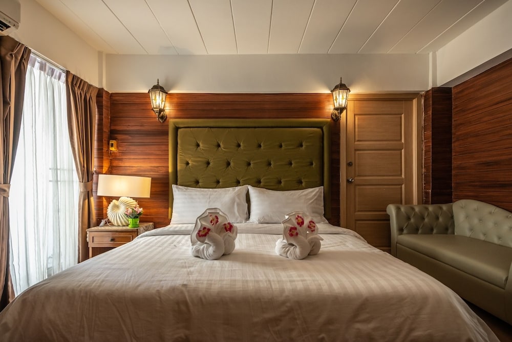 Superior Double or Twin Room photo 3