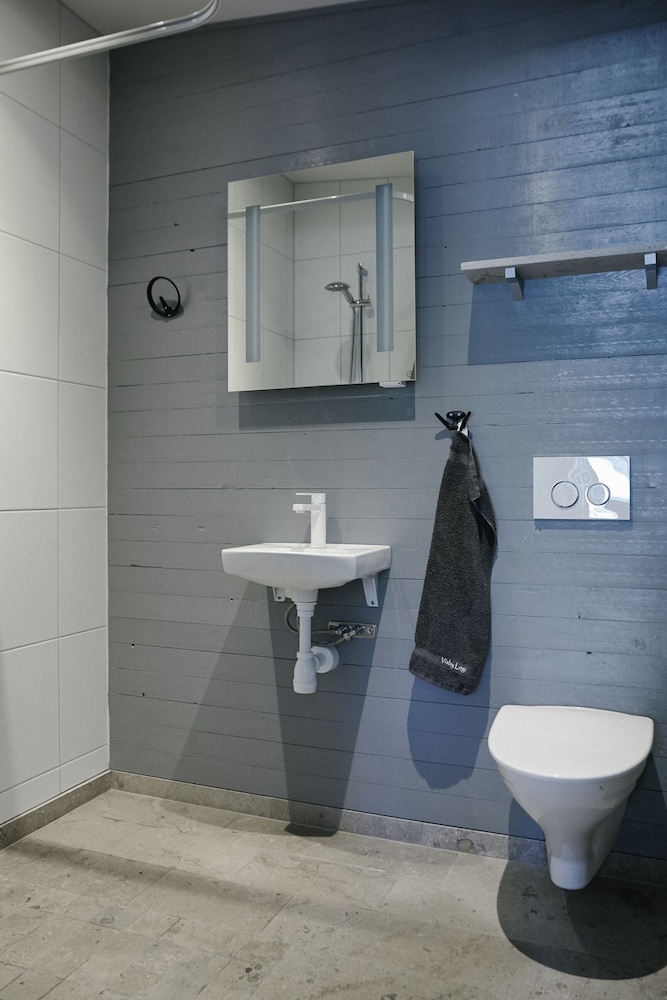Family Room, Ensuite photo 1