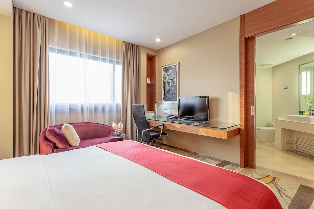 Premium Room, 1 King Bed, Garden View - Photo 6