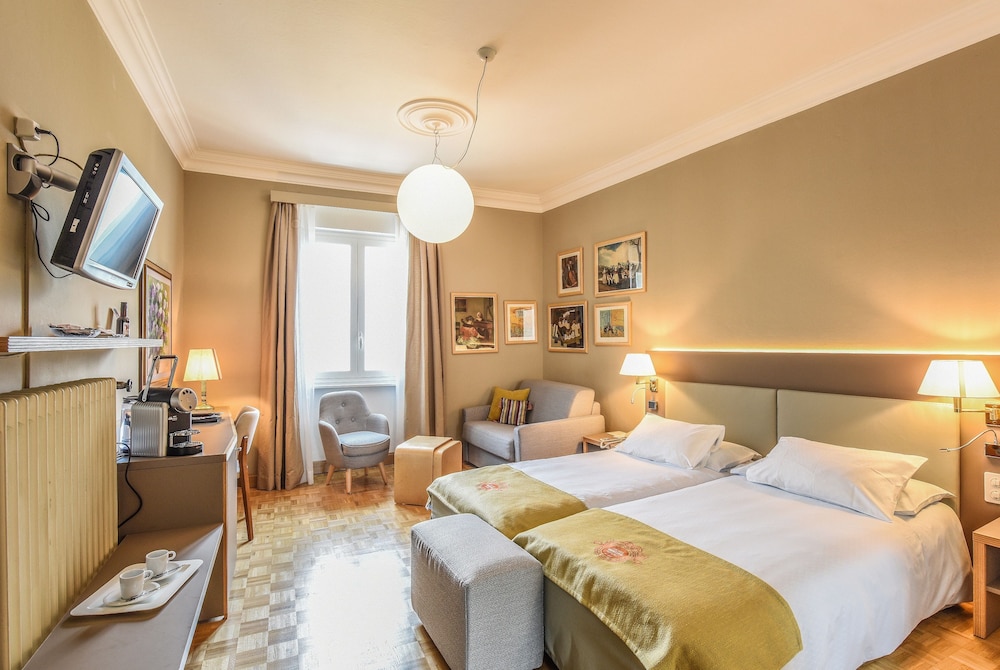 Premium Room, Balcony, Lake View