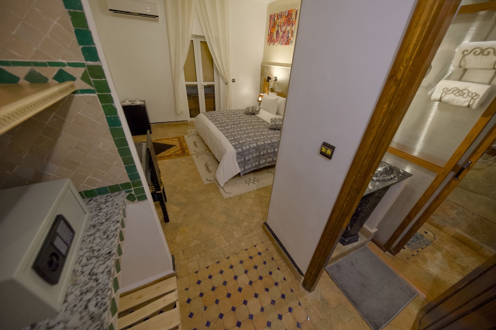 Superior Double or Twin Room, Balcony (Freedom) photo 2