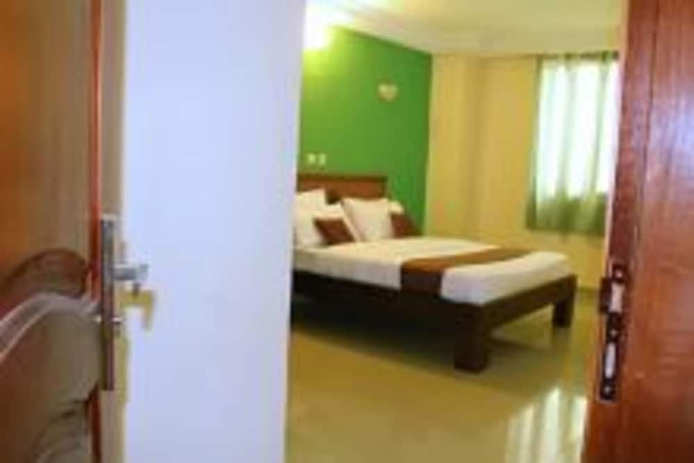 Premium Room, 1 Queen Bed, Non Smoking photo 1