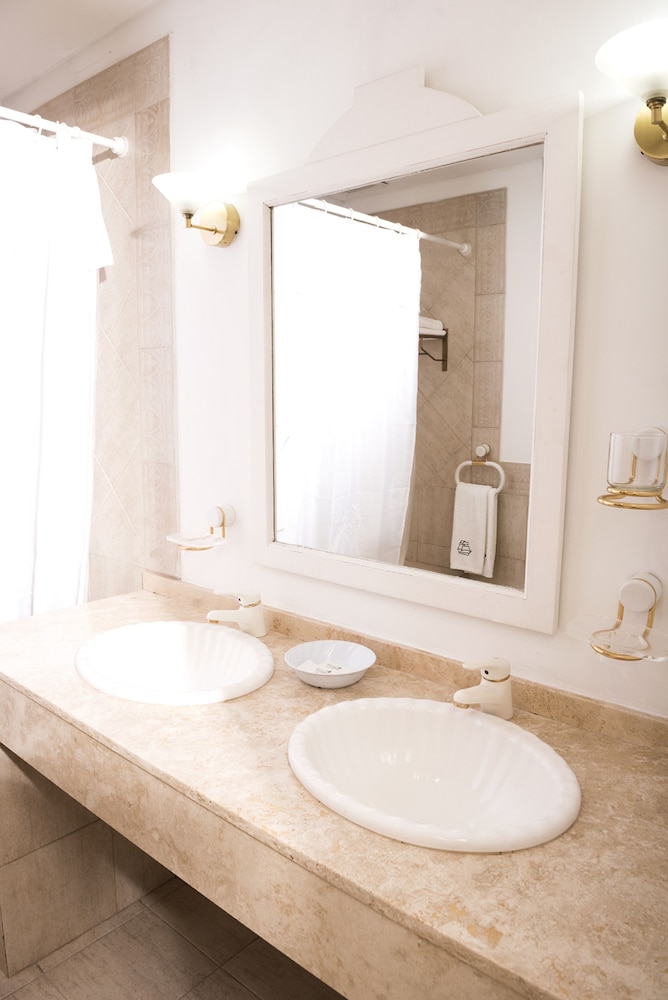 Standard Double Room — the supplier's photographs — photo 6