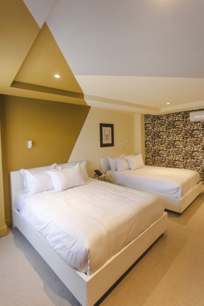 Master Suite Quadruple