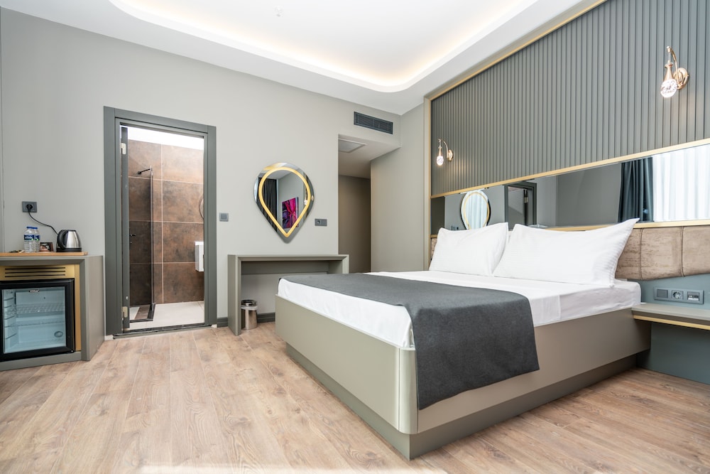 Standard Room photo 2