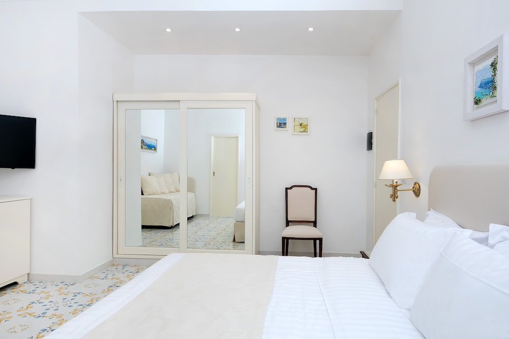 Comfort Triple Room